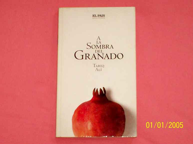 A LA SOMBRA DEL GRANADO